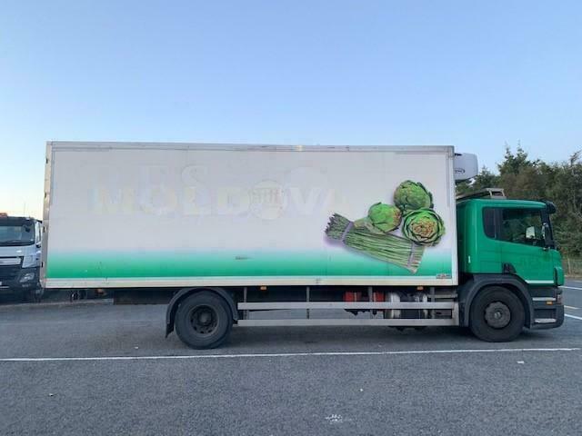 2005 SCANIA P230 4X2 D/CAB 18 TON REFRIDGERATED TRUCK