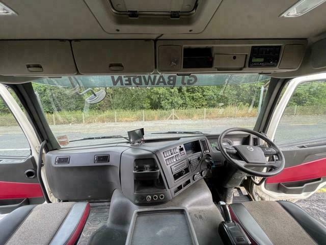2014 VOLVO FM420 E6 S/CAB 8X4 TIPPER