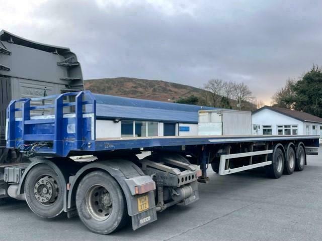 MONTRACON EXTENDABLE FLATBED TRAILER