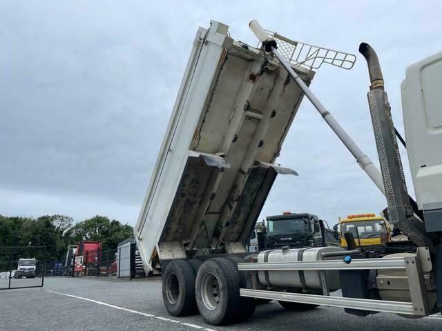 2012 DAF CF360 6X4 S/CAB TIPPER