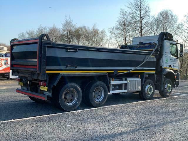 Mercedes-Benz Arocs 3240 8x4 Tipper