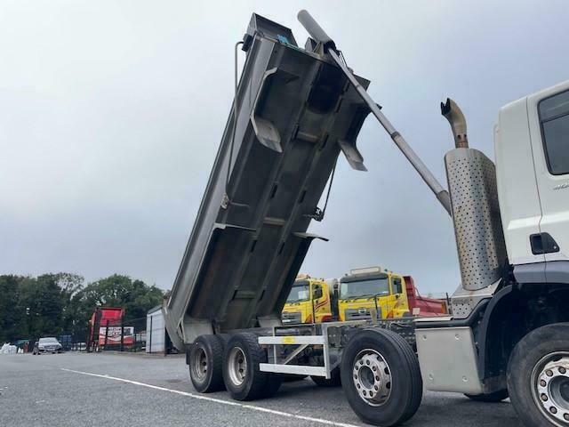 2015 DAF CF400 TIPPER