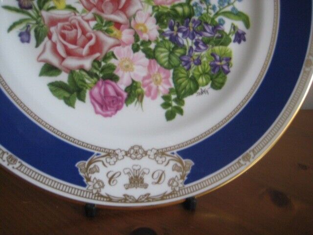 ROYAL COMMEMORATIVE PLATE - CHARLES & DIANA WEDDING 1981 - ROYAL DOULTON