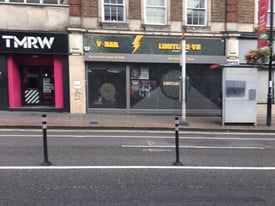 Commercial premises with drink license in Croydon High st