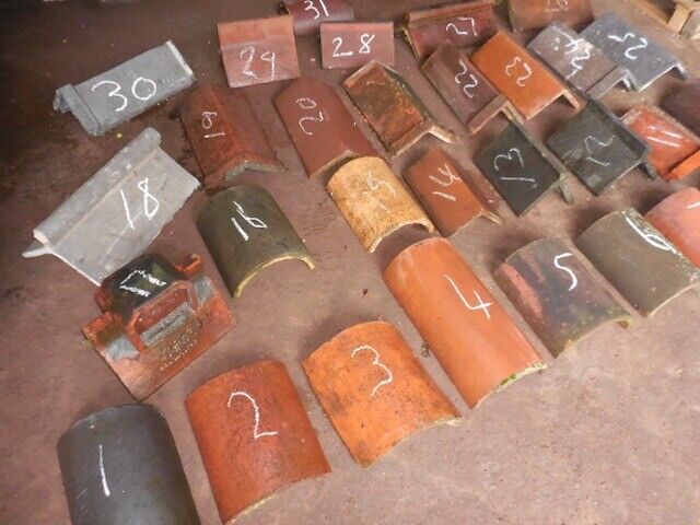 RIDGE TILES ROOF RIDGE RECLAIMED ROOF RIDGES LOTS OFF VARIOUS TYPES 