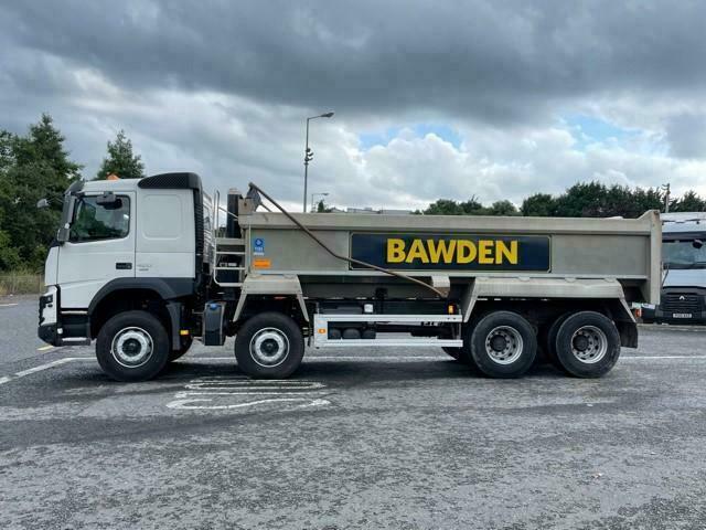 2014 VOLVO FM420 E6 S/CAB 8X4 TIPPER