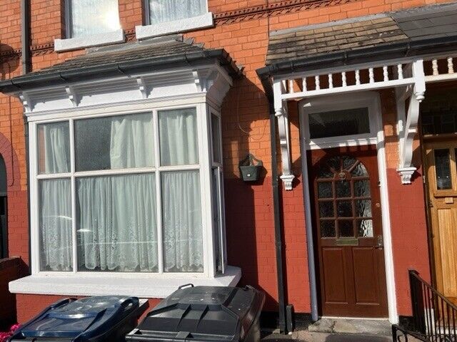 SHARED HOUSE AVAILABLE IN BASALL HEATH - JSA, DSS, ESA, PIP, UNIVERSAL CREDIT accepted