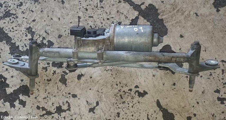 Fiat Punto Front Wiper Motor And Linkage 2009