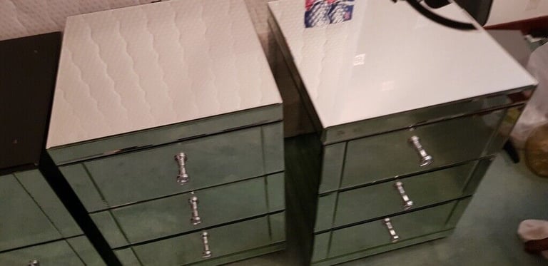 TOUGHENED MIRRORED 7 DRAWER DRESSING TABLE AND 2 X BEDSIDE TABLES WITH 3 DRAWERS FROM 'MY FURNITURE'