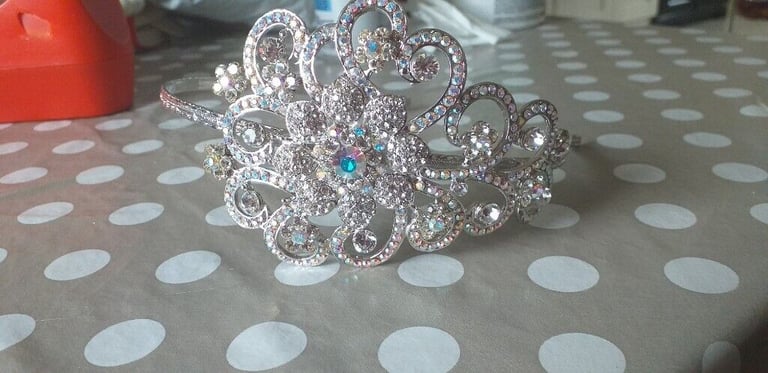 Bridal headpiece 
