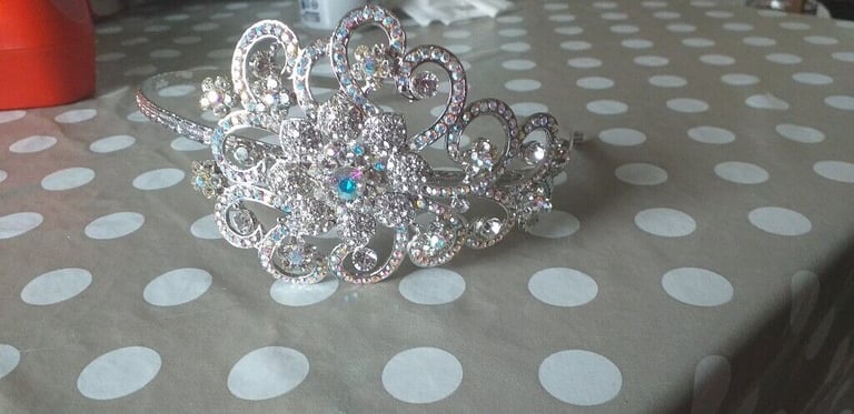 Bridal headpiece 