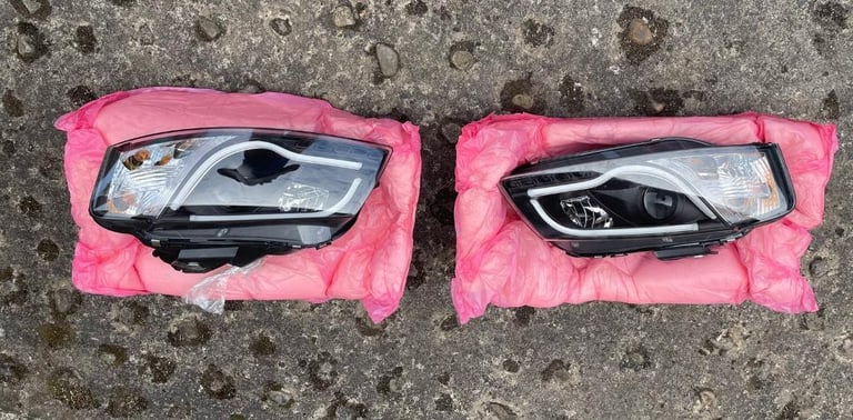 Audi A3 8P 03-08 Black Lightbar Style DRL Projector Headlights Lamp