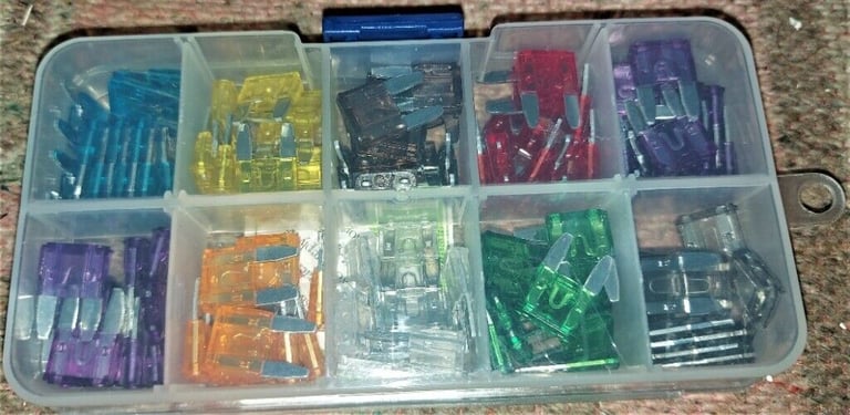 Glarks 12V 5 Pack Car Add-A-Circuit Fuse TAP Adapter Mini ATM APM Blade Fuse Holder Fuse Set