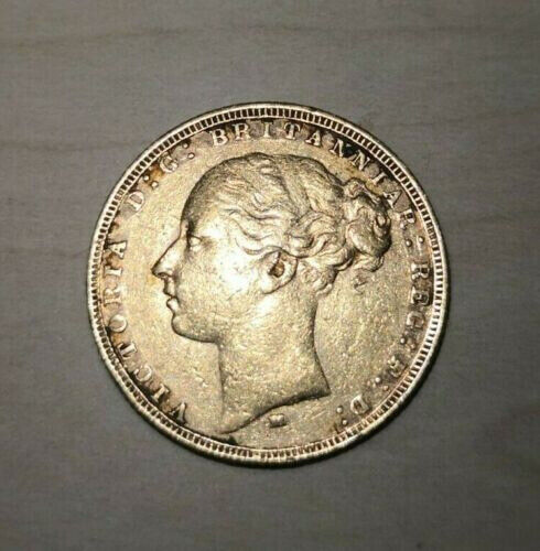 AE-22ct Yellow Gold 1881 young Queen Victoria Full Sovereign Coin