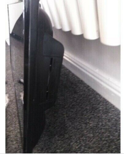 32" INCH DIGIHOME LED TV HD BUILT IN DVD FREEVIEW HDMI USB BLACK SET WITH WALL BRACKET JOB LOT