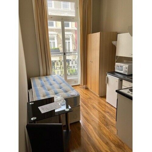 SemiStudio With Balcony To Rent Hogarth Road, Earls Court SW5 0PU in