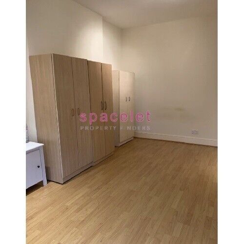 Studio To Rent Bonham Road, Brixton, London SW2 4EG. in Clapham