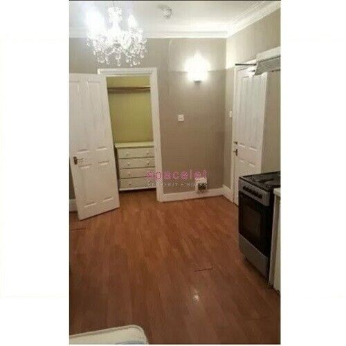 *Move In Quick* Semi-Studio To Rent Glazbury Road, West Kensington W14 9AS.