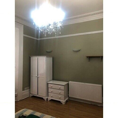 Double Semi-Studio To Rent Hammersmith Grove, London W6 7HB