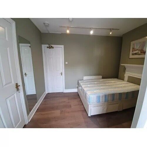 En-Suite Room To Rent Chiswick High Road, Chiswick, London W4 2LT
