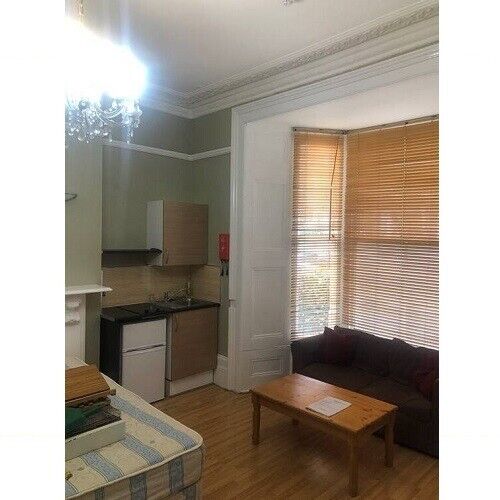 Double Semi-Studio To Rent Hammersmith Grove, London W6 7HB