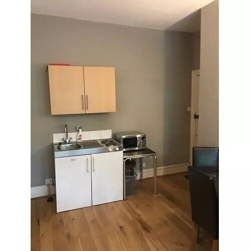Semi-Studio To Rent Holland Road, Kensington Olympia/Shepherds Bush W14 8BB