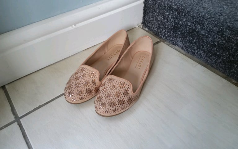image for Women's Shoes Size 5