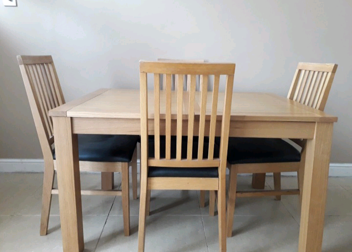 Used Dining table for sale very good condition 