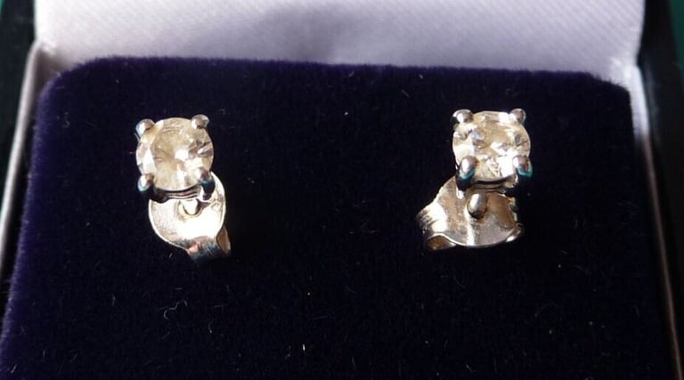 image for NATURAL SOLITAIRE DIAMOND EARRINGS in 18ct HALLMARKED WHITE GOLD MOUNTS 
