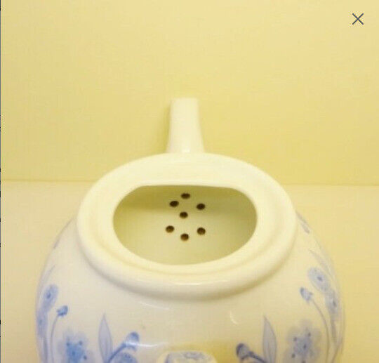 LARGE PORCELAIN TEAPOT - Light Blue Leafy Floral Pattern - 6 Cups - Dishwasher & Microwave Safe