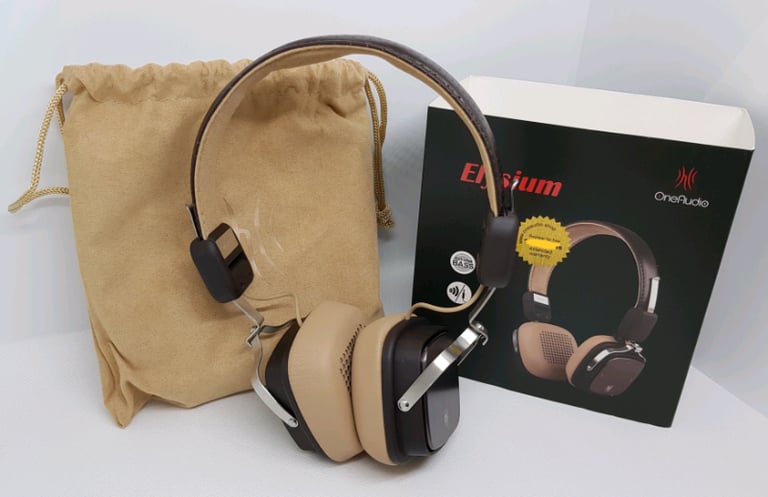 Premium quality wireless foldable headphones with deep bass 