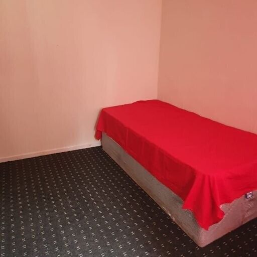 Supported Emergency Housing in B36 8SA, Birmingham! Benefits such as UNIVERSAL CREDIT accepted
