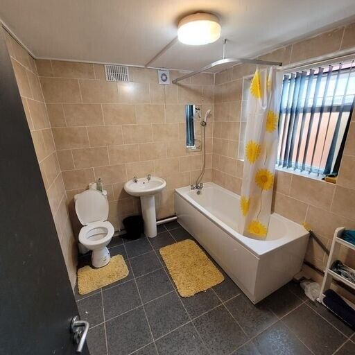 Rooms 3 & 4 WITHOUT ANY FEES available in B297QD! DSS claimants accepted.