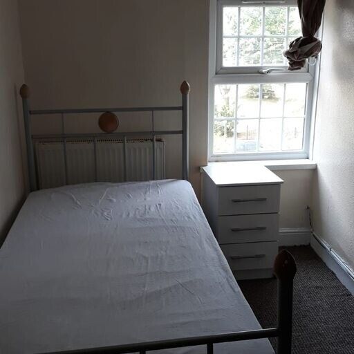 Warm & cozy RENT-FREE housing available in B81DT, Birmingham! All 4 rooms available.