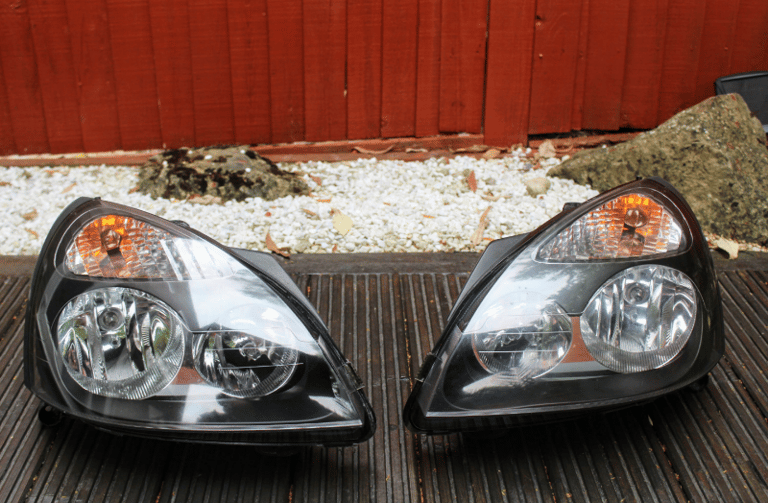 image for Clio mk2 black light's front & rear's