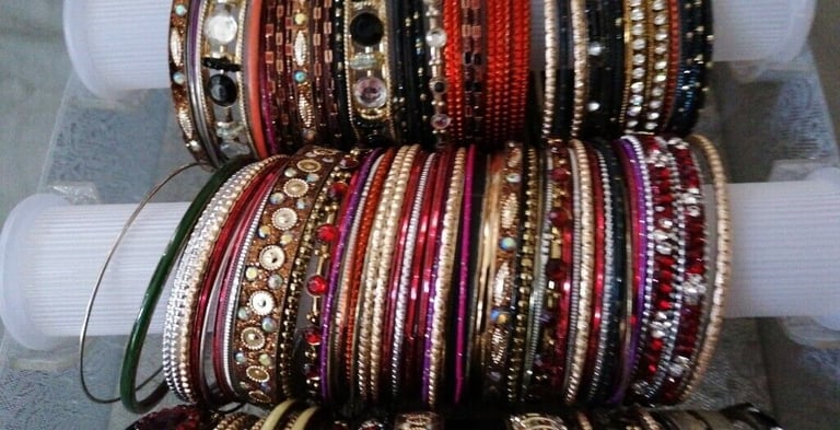 Vintage bracelets + presentation storage box