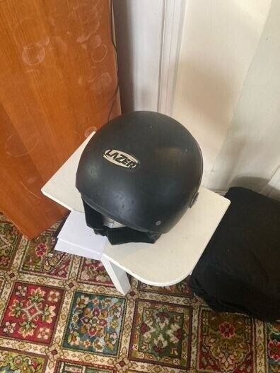 Lazer motorbike helmet with visor in matt black size s/m