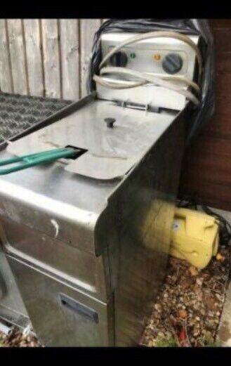 image for Commercial Chip Fryer URGENT SALE REQUIRED 
