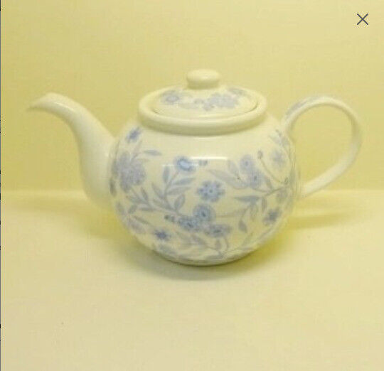 LARGE PORCELAIN TEAPOT - Light Blue Leafy Floral Pattern - 6 Cups - Dishwasher & Microwave Safe