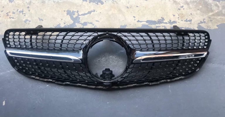image for Mercedes glc 43 diamond grill