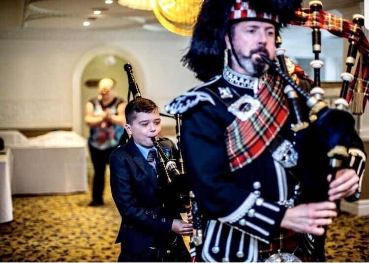 Wedding Piper for hire Wedding Bagpiper for hire Piper