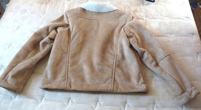 LADIES CLASSIC M&S SUEDE AND FLEECE LINED JACKET.. SIZE 14 UK