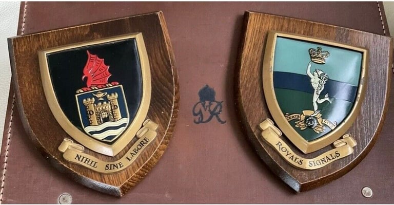heraldic shield Plaques Royal Signals & Dynover Swansea Coat Of Arms