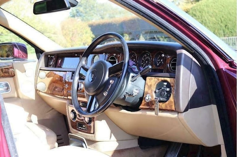 Rolls-Royce Phantom V12 Saloon 6.7 Automatic Petrol