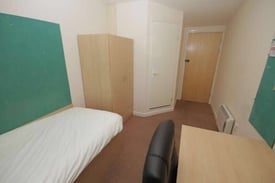 STUDENT ROOM TO RENT IN PRESTON. DUAL OCCUPANCY ROOM WITH SINGLE BED PRIVATE BATHROOM, & STUDY AREA
