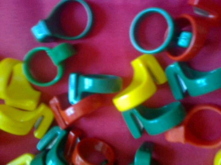 Textiles rings plastic (50) for sale