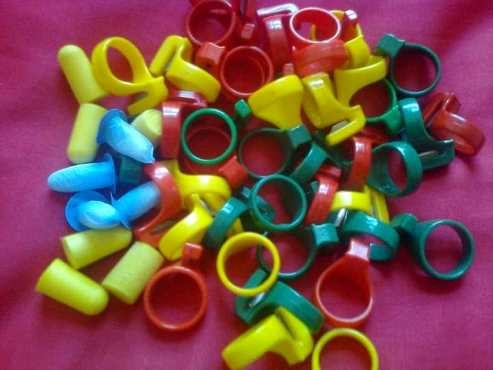 Textiles rings plastic (50) for sale