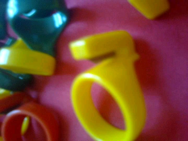 Textiles rings plastic (50) for sale