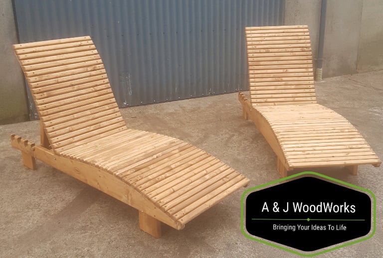 Reclining sun loungers