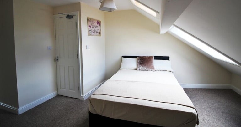 Double En-Suite Rooms! Renovated Property in Conisbrough!